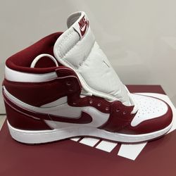 Jordan 1 Team Red