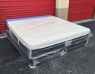 NEW Mattress King Size Plush Pillowtop With Box Spring // Offer 🚚