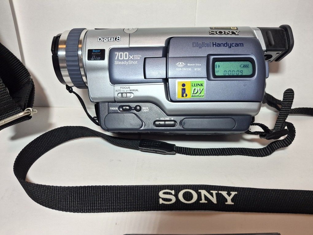 Sony Handycam Digital8 Hi8 8mm Camcorder
