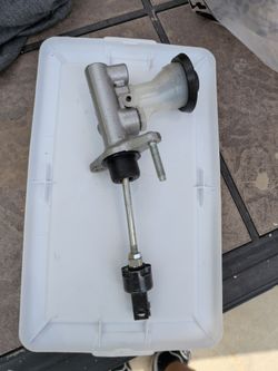Toyota MR2 clutch master cylinder