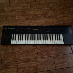 Roland S-10 Digital Sampler Keyboard