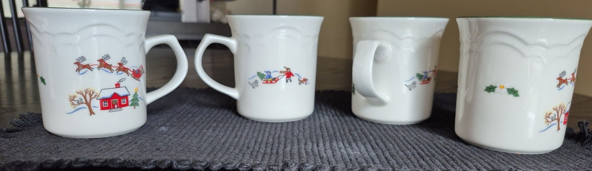 Set Of 4 Pfaltzgraff Snow Village Mugs
