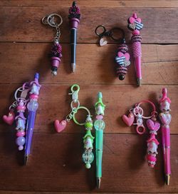 Pens/keychains