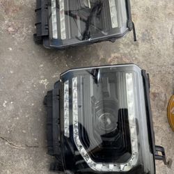 2014-2018 Gmc Sierra Headlights 