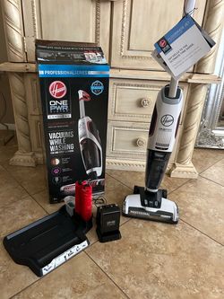**Like New**Vacuums & Washes in 1 Step*Professional Series Hoover ONE PWR FloorMate Jet*Cordless 4 hr run time, wood, tile, vinyl, rugs, carpet.