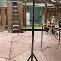 Easel