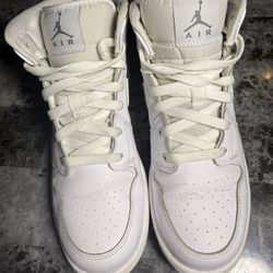 Air Jordan 1 Mid Triple White  6.5Y