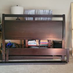 Wood bed frame - Queen