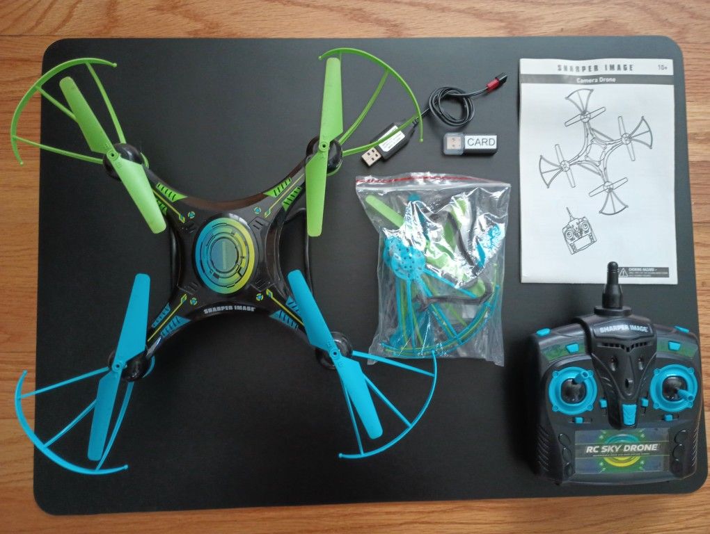 Great Deal! (ONE) DRONE (ONE) HELICOPTER AND (TWO) HOVER HEROS FOR KID - $55 (Harahan)

