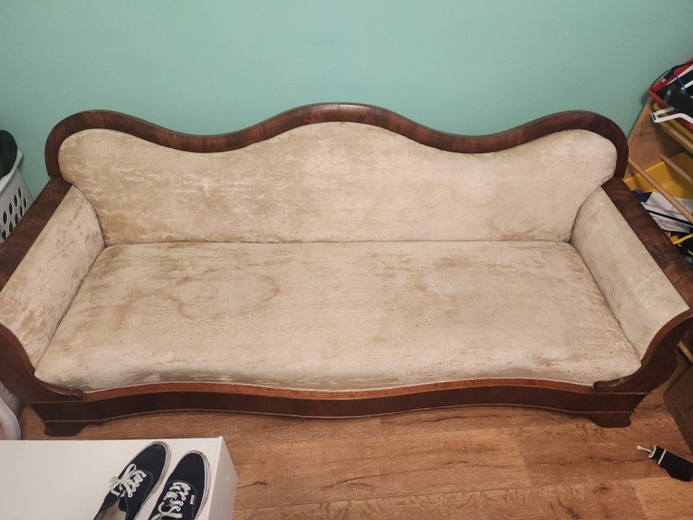 Victorian Antique Couch
