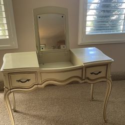 Antique Vanity With Chair