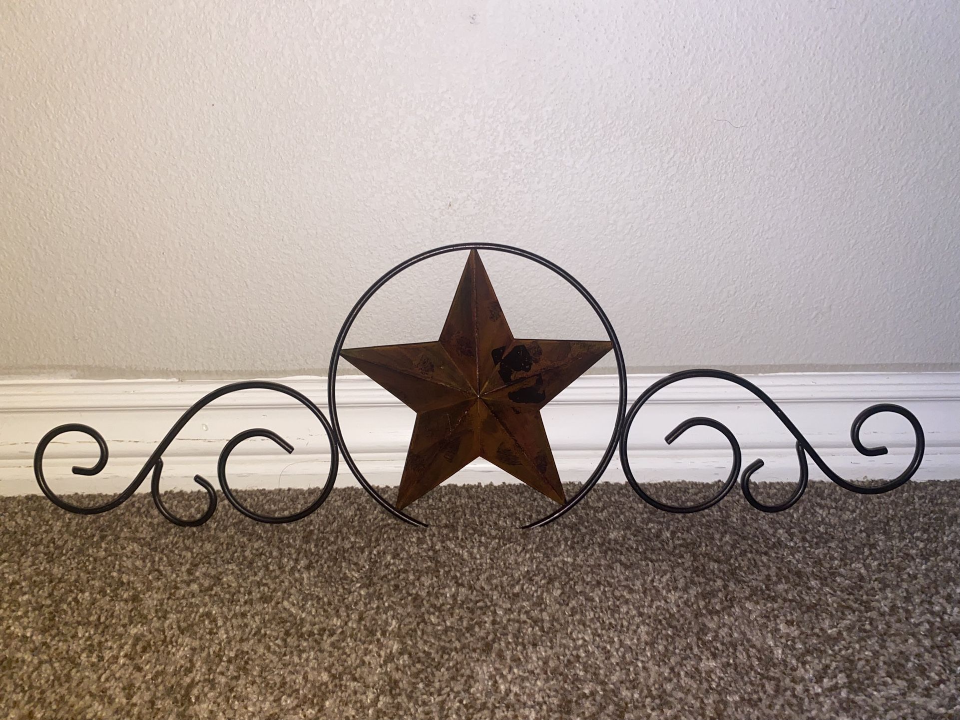 Western Star Rustic Scrolled Metal Wall Hanging