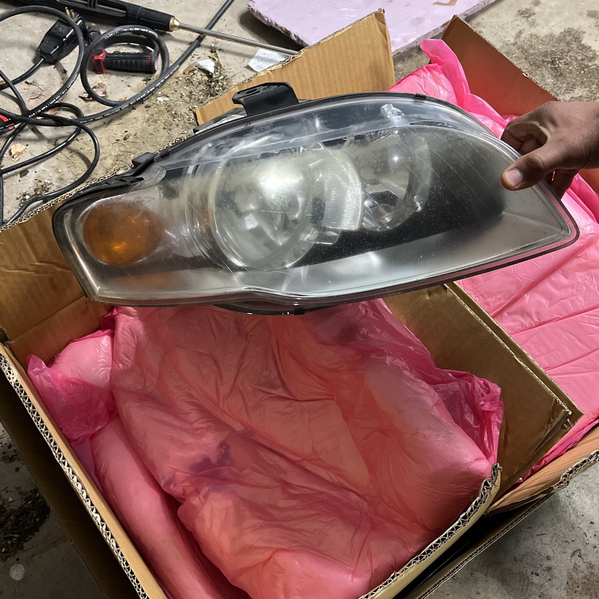 Audi A4 2006 Left And Right Head Lights