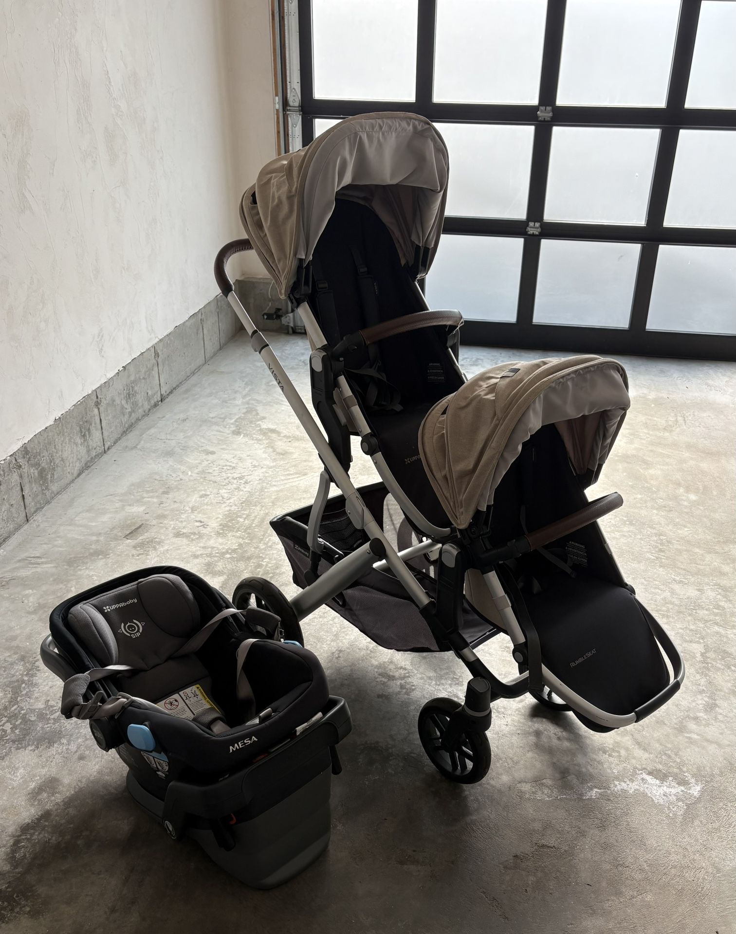 UPPAbaby Vista V2 Stroller/Convertible Single-to-Double System/Bassinet, Toddler Seat, Bug Shield, Rain Shield, and Storage Bag Included