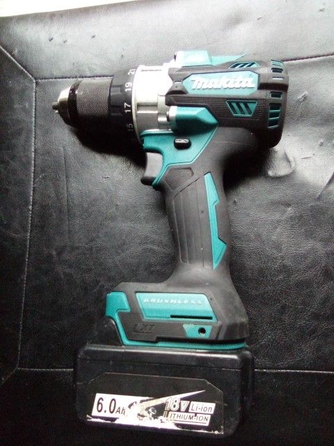 Makita XPH14 Drill Practically New