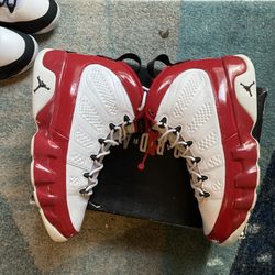Gym Red Jordan 9s