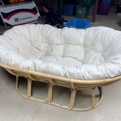 Double Papasan Chair with Cushion – Excellent Condition