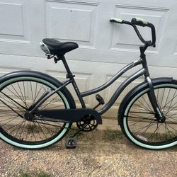 Huffy Cranbrook step through beach cruiser