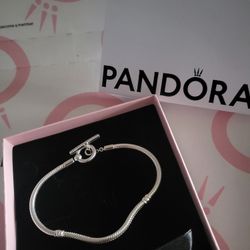 Pandora Bracelet 8" BNWT Excellent Gift