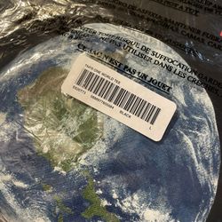 Supreme One World T Shirt Size Large 110$