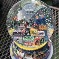 Large Vintage New York City Musical Snow Globe // Working Y2K Millennium Celebration Globe // Plays Auld Lang Syne // Broadway Musical Signs