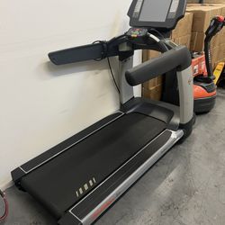 Life Fitness Commercial Treadmill - Click On Our Profile For More Gym / Fitness Equipment Machines 