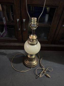Center Ceramic Bulb Lamp