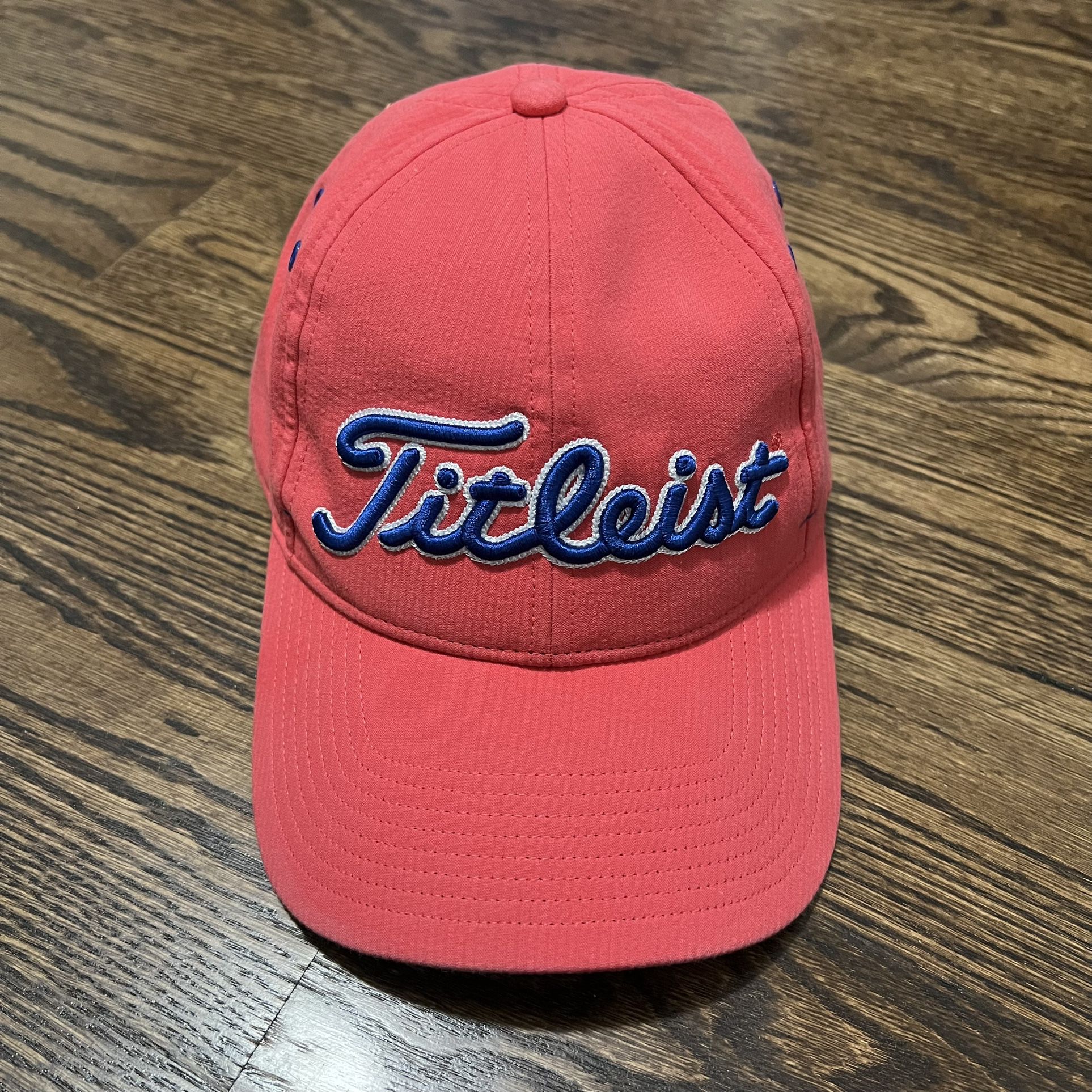 Titleist Golf Women’s Athletic Casual Adjustable Leather Strapback Golfing Hat