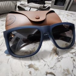 Ray-Ban RB4165 Justin sunglasses