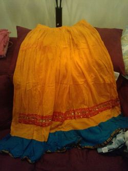 Women's 2x skirt beautiful cloth designed