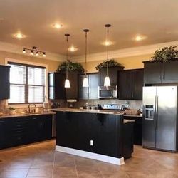 BRAND NEW 4 Head Decorative Track Light / Kitchen Lighting