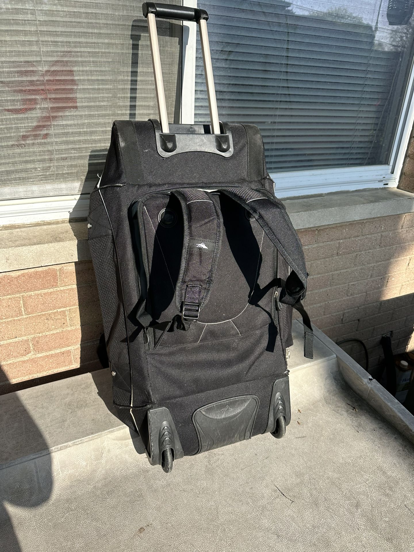 Large Traveling Bag/ Backpack