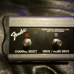Fender Channel Select Footswitch, Drive Gain / More Drive Gain, 2 Button, 3 Function Guitar Amp Pedal