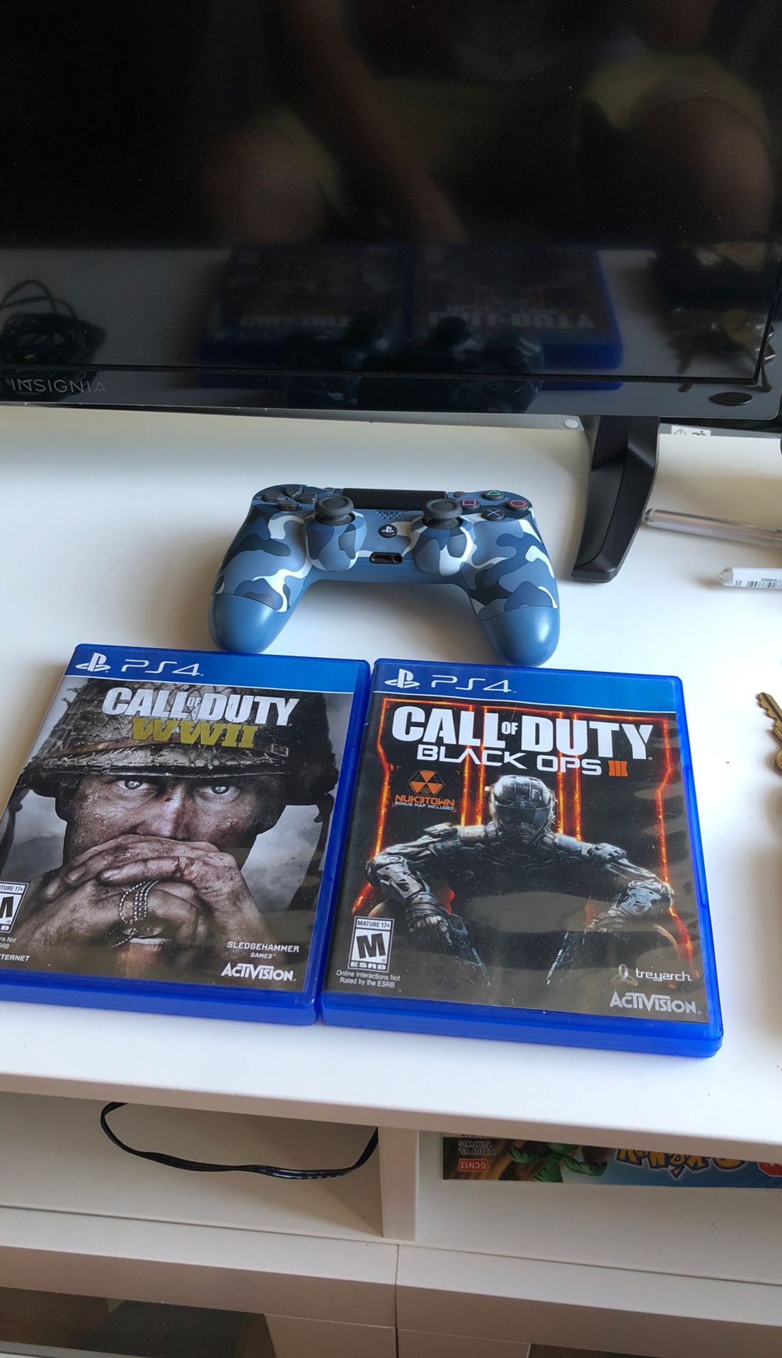 PS4 BLUE CAMO CONTROLLER with games