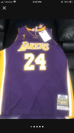 100% AUTHENTIC BRAND  NEW Mitchell & Ness KOBE BRYANT Jersey 