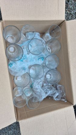 12 glass cups in great condition,  all for $10