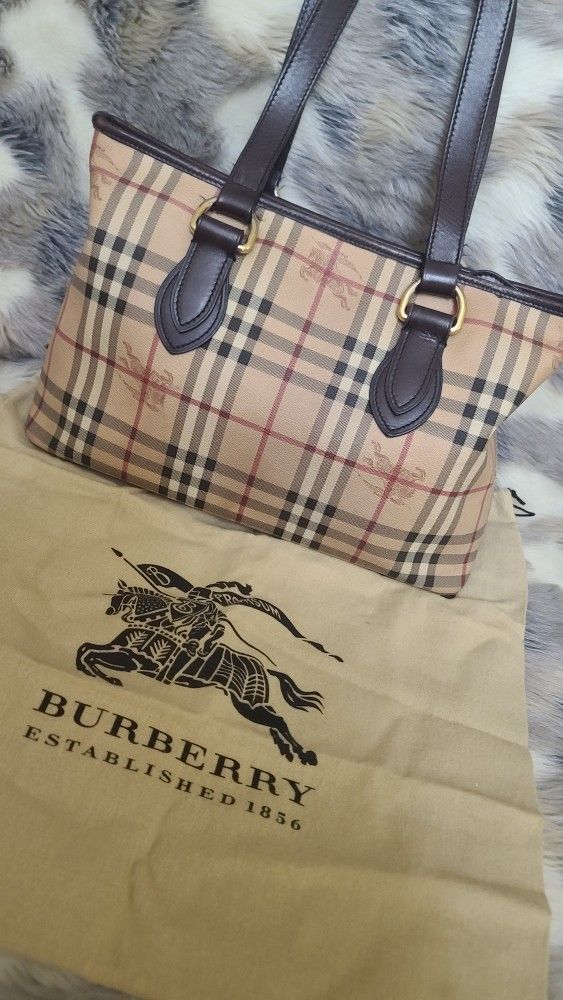 Burberry Vintage Boston Bag for Sale in Linden, NJ - OfferUp