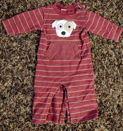 Cute boy's sleeper outfit 6-12mo!