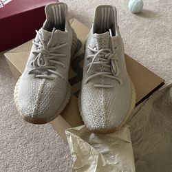Yeezy 350 sesame size 10