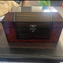 Jewellery box