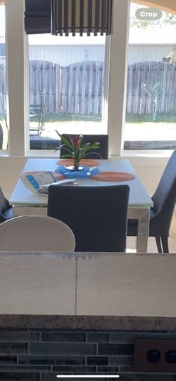 Scandinavian Extendable Tempered Glass Dining Table Set