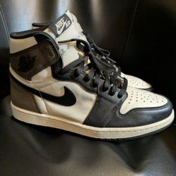 Men's Nike Jordan 1 Size 9.5 