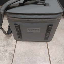 Hielera Yeti for Sale in Phoenix, AZ - OfferUp