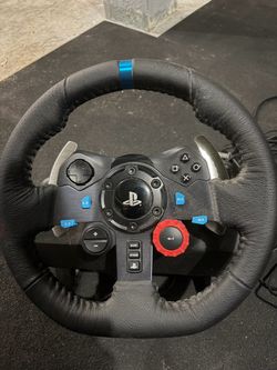 Logitech G29 Driving Force Racing Wheel and Pedals