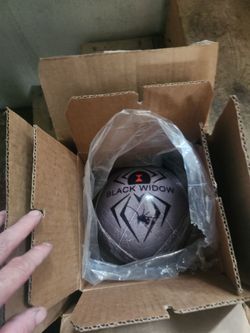 Hammer Black Widow Bowling Ball