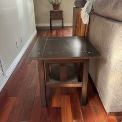 2 Wood End tables