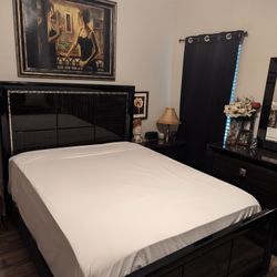Queen Bedroom Set