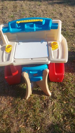 Kids Desk And Chair