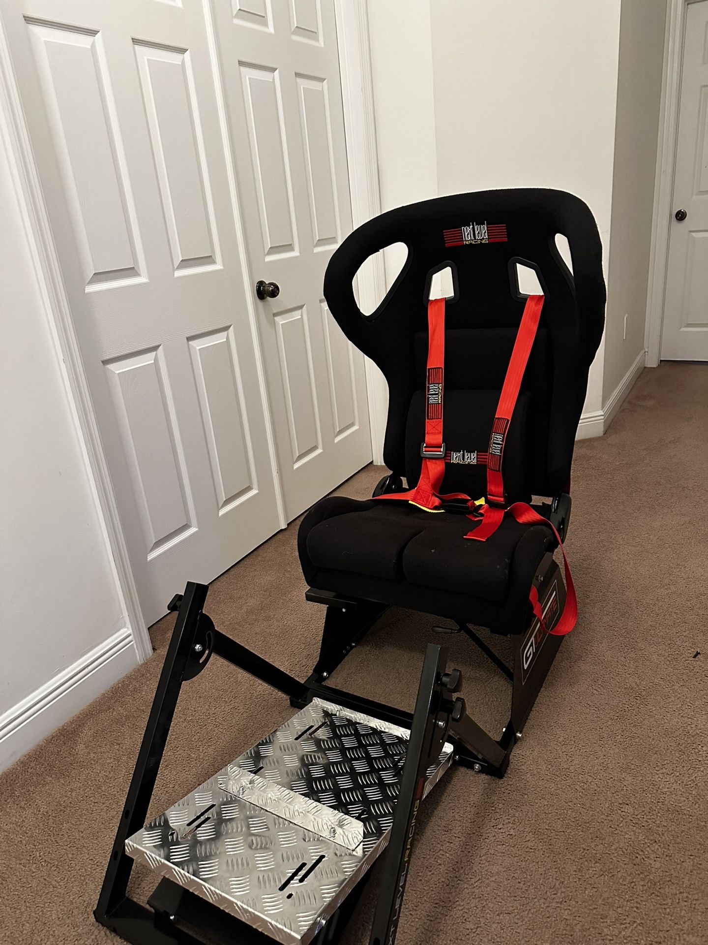 Next Level Racing GT Ultimate Racing Cockpit