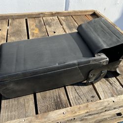 BMW E32/E34 Rear Center Armrest Black Leather